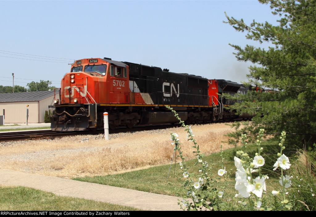 CN 5702